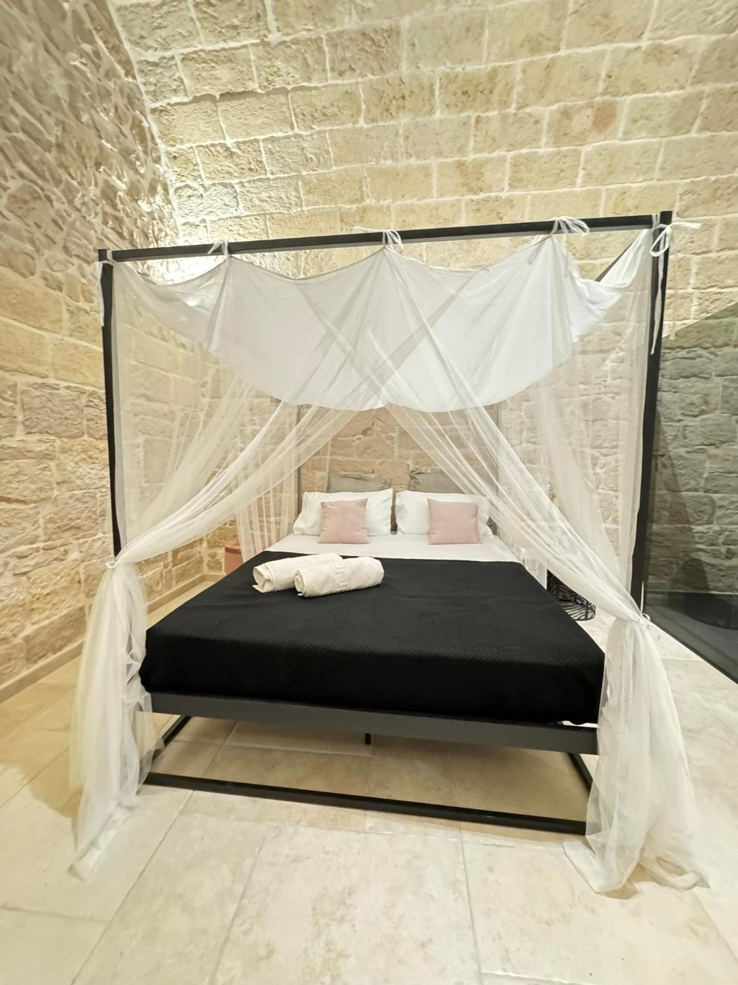 Amale Suite 25 Medioevo Design Corato Esterno foto