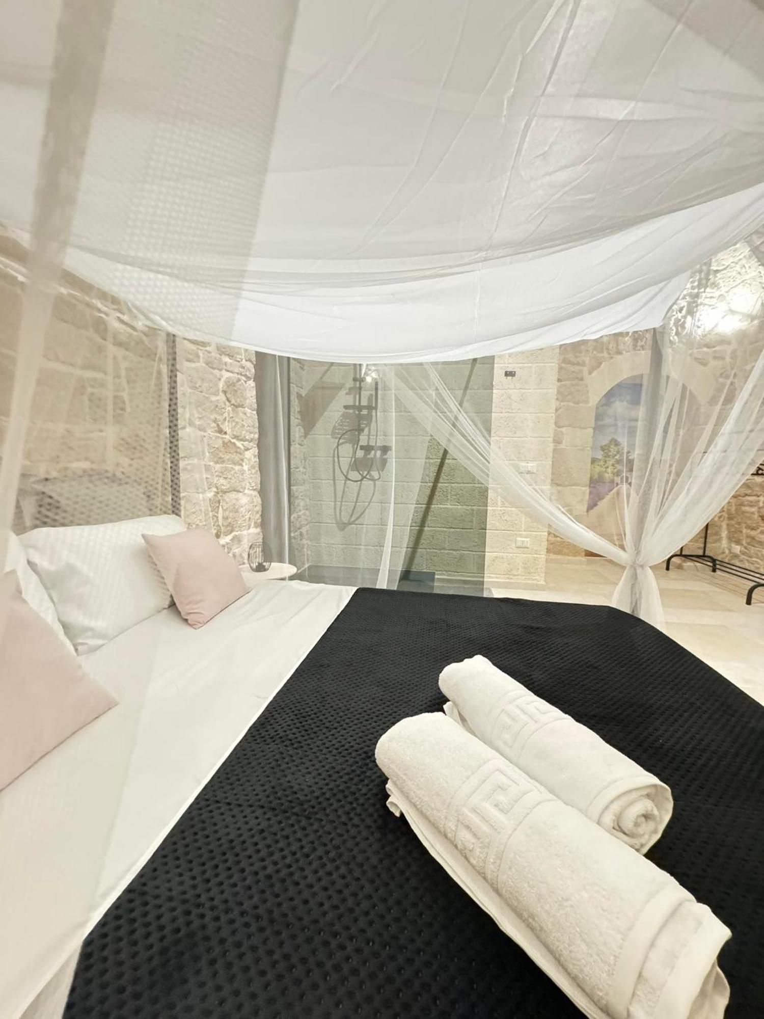Amale Suite 25 Medioevo Design Corato Esterno foto